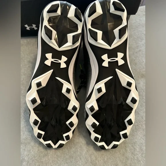 NIB Under Armour Men's Highlight Hammer Mc Football Shoe size 9.5 - Picture 9 of 10